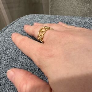 Wave eternity band ring size 7